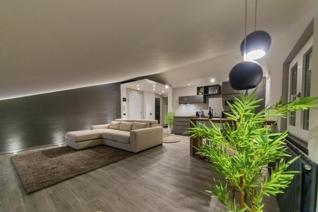도모도솔라 Panoramic Penthouse In The Historical Center 아파트 외부 사진